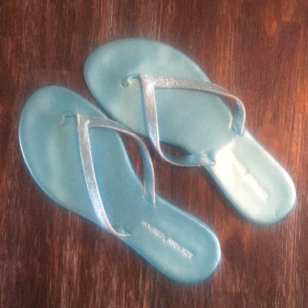 NY & Co Turquoise Flip Flops Size 7